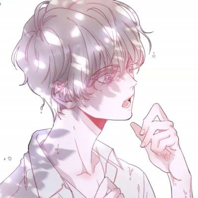 男子在非洲开“手机网吧” 生意火爆